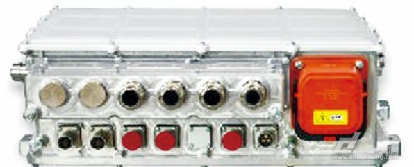 ES/EA系列低速车电机控制器 该系列是根据低速电动车车型特点所研发的一款高性能电动汽车电机控制器,具备优异的驱动能力,多种专用功能,可满足双100标准,可极大地提升能量转化效率和安全性,改善驾乘体验。 lEA异步电机适用 lEST同步电机适用 lES/EA均兼容光电编码器、旋转变压器 lES/EA均支持高压供电、电压供电 厂商名称:江苏吉泰科电气股份有限公司 电话:0755-86392609 网址:www.